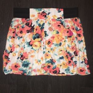 White floral printed skirt